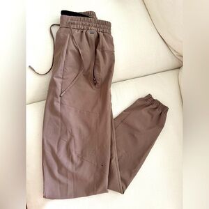 Lululemon men’s jogger XS brown/coffee color